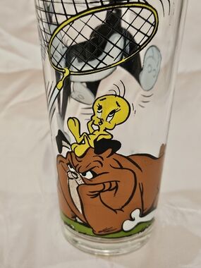 1976 Pepsi Tweety & Bulldog Illustrated Clear Glass — Yellow Tweety Home Art